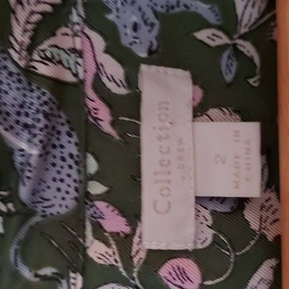 J Crew Collection 100% Silk Animal/Floral Print Button Up Blouse Size 2 - Picture 5 of 6
